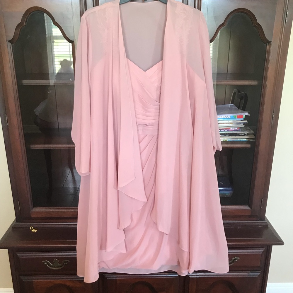 Dress - Picture 2 of 5
